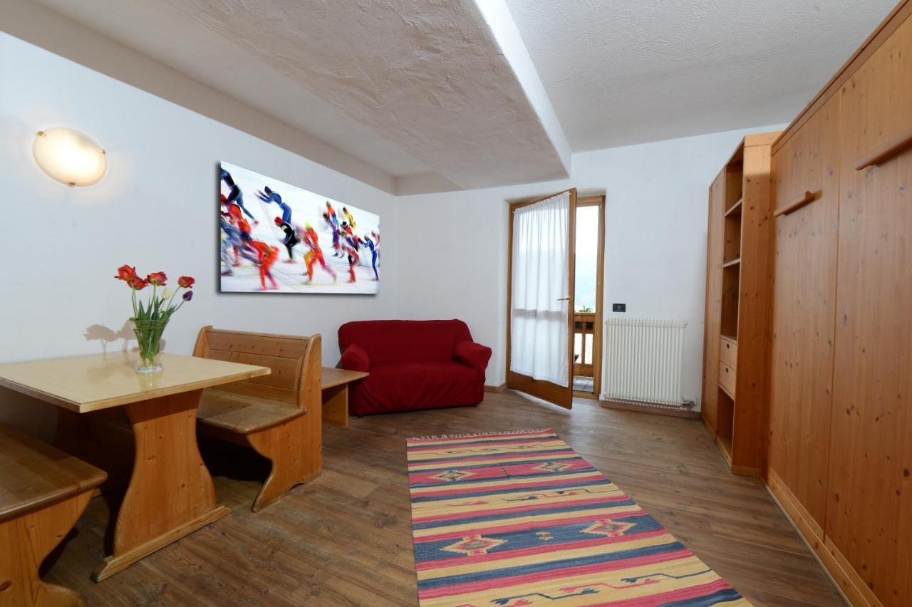 دايْيانو Residence Miramonti المظهر الخارجي الصورة