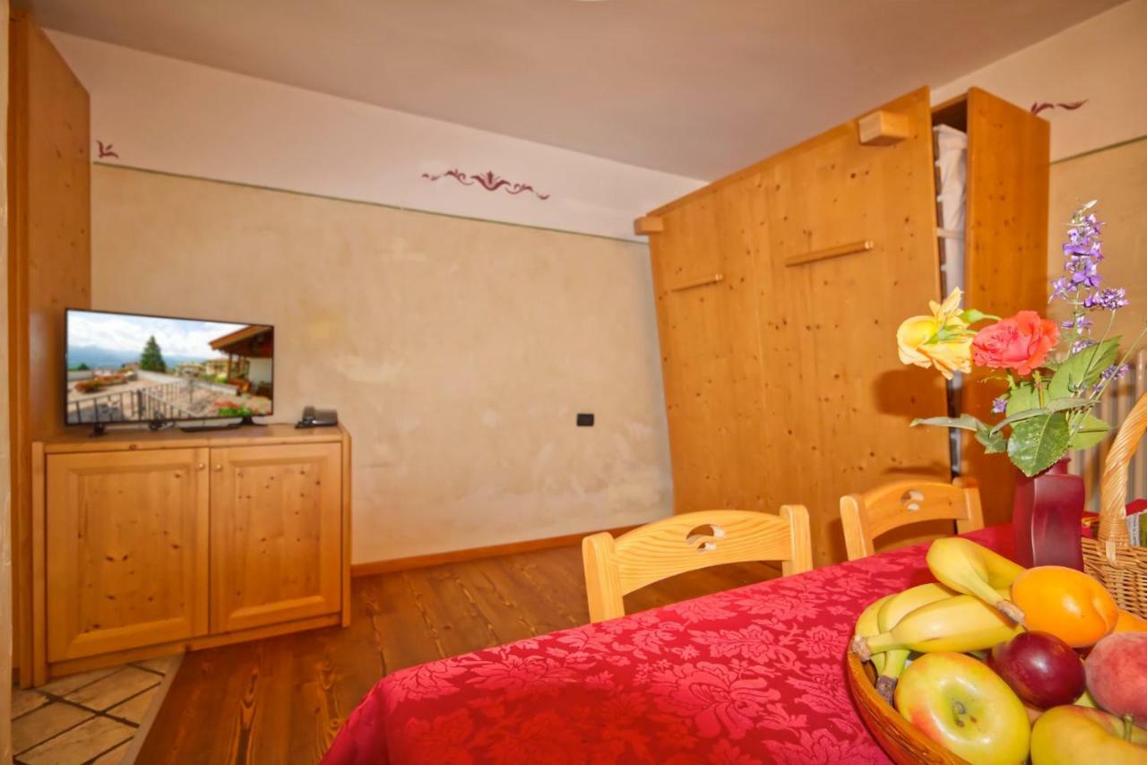 دايْيانو Residence Miramonti المظهر الخارجي الصورة